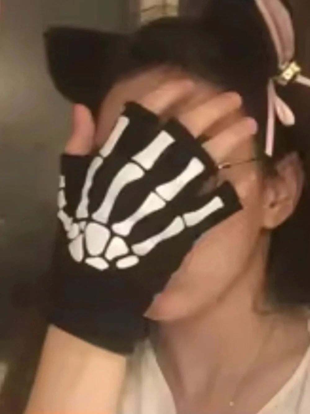 Uni-sex Fingerless Skeleton Print Gloves - Black/White